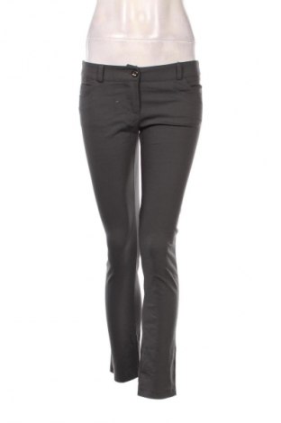 Női nadrág Rinascimento, Méret M, Szín Szürke, Ár 6 889 Ft