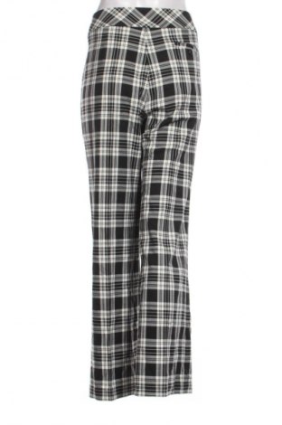 Damenhose S.Oliver, Größe XL, Farbe Mehrfarbig, Preis € 14,99