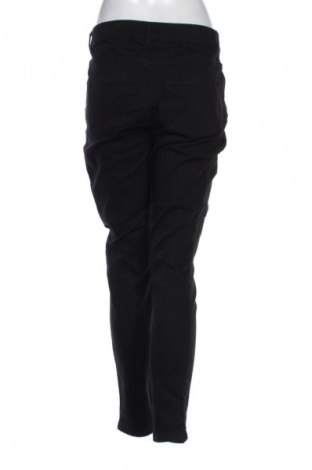 Női nadrág Serra, Méret M, Szín Fekete, Ár 1 919 Ft