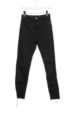 Damenhose Stradivarius, Größe XS, Farbe Schwarz, Preis € 14,77