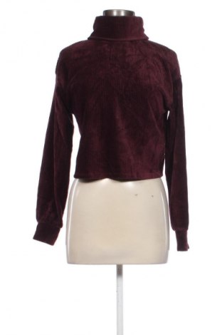 Дамско полo Bershka, Размер XS, Цвят Лилав, Цена 5,62 €