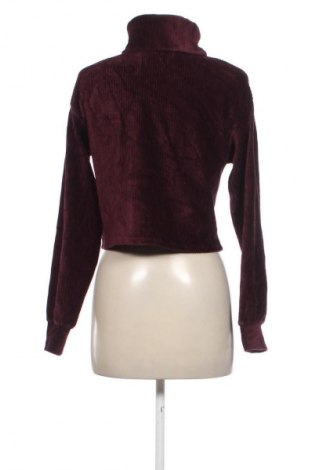 Дамско полo Bershka, Размер XS, Цвят Лилав, Цена 5,62 €