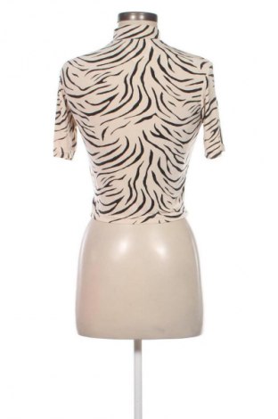 Дамско полo Unbranded, Размер L, Цвят Многоцветен, Цена 10,00 €