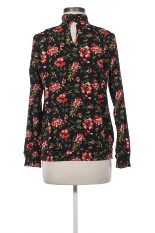 Дамско полo Vero Moda, Размер M, Цвят Многоцветен, Цена 5,11 €