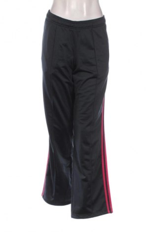 Дамско спортно долнище Adidas, Размер XXL, Цвят Многоцветен, Цена 48,06 €