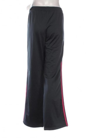 Дамско спортно долнище Adidas, Размер XXL, Цвят Многоцветен, Цена 48,06 €