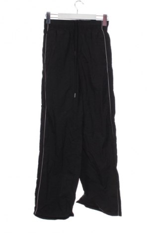 Női sport nadrág Bershka, Méret XS, Szín Fekete, Ár 6 198 Ft