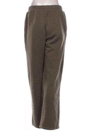 Дамско спортно долнище Defacto, Размер M, Цвят Зелен, Цена 15,00 €