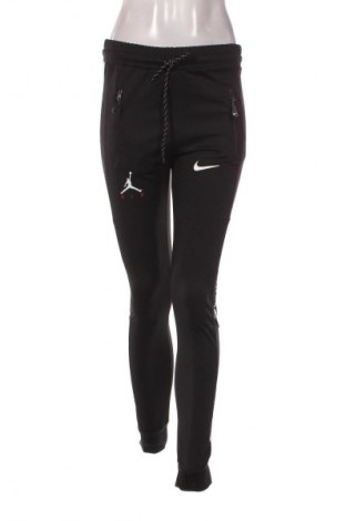 Női sport nadrág Nike, Méret S, Szín Fekete, Ár 10 319 Ft