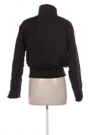 Női dzseki Pretty Little Thing, Méret M, Szín Fekete, Ár 8 849 Ft