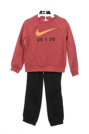 Детски спортен екип Nike, Размер 6-7y/ 122-128 см, Цвят Многоцветен, Цена 42,94 €