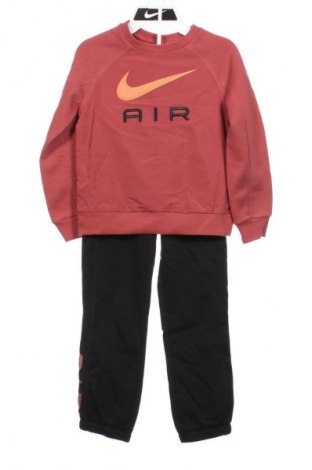 Детски спортен екип Nike, Размер 5-6y/ 116-122 см, Цвят Многоцветен, Цена 56,24 €