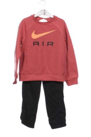 Kinder Sportanzug Nike, Größe 5-6y/ 116-122 cm, Farbe Mehrfarbig, Preis € 58,99