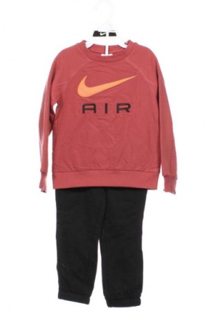 Παιδικό αθλητικό σύνολο Nike, Μέγεθος 3-4y/ 104-110 εκ., Χρώμα Πολύχρωμο, Τιμή 50,99 €