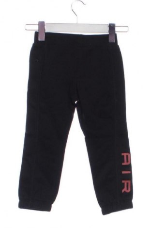 Детско спортно долнище Nike, Размер 2-3y/ 98-104 см, Цвят Черен, Цена 39,88 €