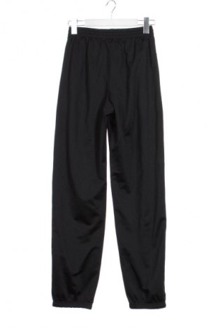 Детско спортно долнище Nike, Размер 15-18y/ 170-176 см, Цвят Черен, Цена 15,84 €