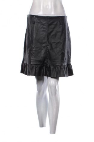 Кожена пола Chicoree, Размер L, Цвят Черен, Цена 4,60 €