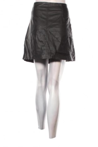 Bőrszoknya H&M, Méret L, Szín Fekete, Ár 3 189 Ft