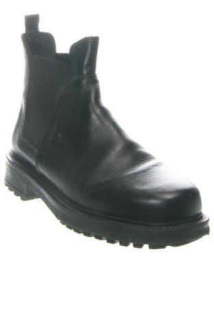 Férfi cipők
 Dechase, Méret 41, Szín Fekete, Ár 38 859 Ft