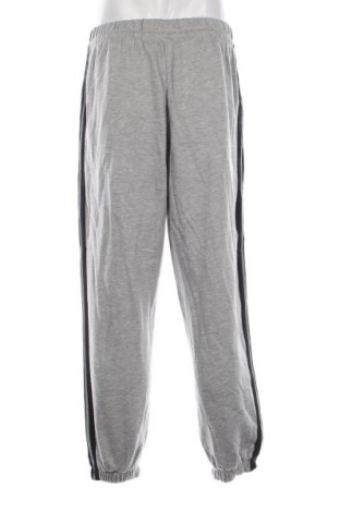 Męskie spodnie sportowe Adidas, Rozmiar M, Kolor Szary, Cena 121,99 zł