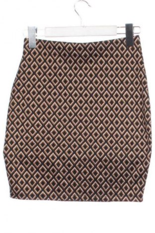 Пола Amisu, Размер XS, Цвят Многоцветен, Цена 5,11 €