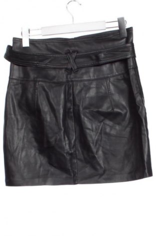 Szoknya Bershka, Méret M, Szín Fekete, Ár 4 010 Ft