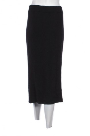 Пола C&A, Размер S, Цвят Черен, Цена 7,15 €