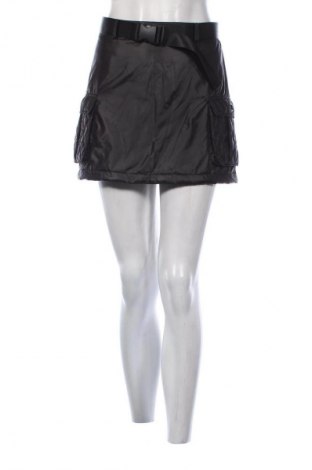 Пола Clockhouse, Размер M, Цвят Черен, Цена 5,62 €