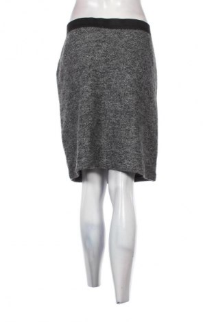 Пола Designer S, Размер XL, Цвят Многоцветен, Цена 8,69 €