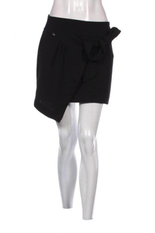 Szoknya Kocca, Méret M, Szín Fekete, Ár 5 599 Ft