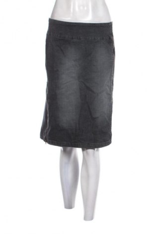 Пола Naf Naf, Размер M, Цвят Черен, Цена 8,18 €