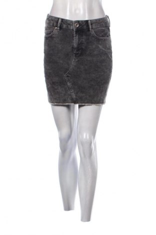 Szoknya ONLY, Méret M, Szín Szürke, Ár 2 199 Ft