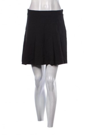 Пола Pigalle, Размер M, Цвят Черен, Цена 3,57 €