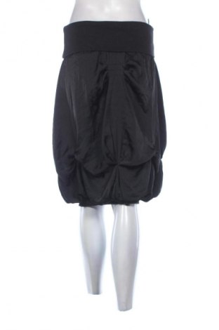 Fustă Sisley, Mărime S, Culoare Negru, Preț 78,99 Lei