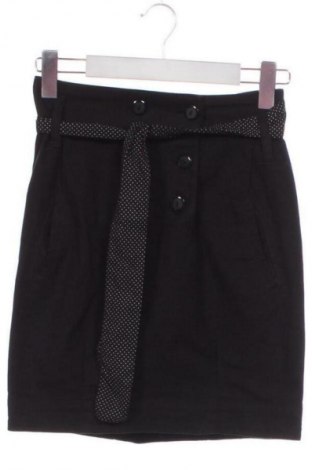 Пола Stradivarius, Размер XS, Цвят Черен, Цена 10,22 €