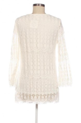 Ruha Adiva, Méret M, Szín Fehér, Ár 4 035 Ft