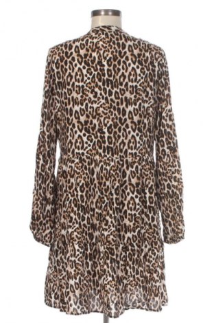 Ruha Amisu, Méret M, Szín Sokszínű, Ár 3 199 Ft