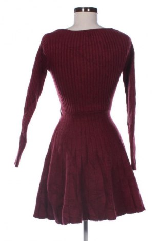 Kleid Atmos & Here, Größe S, Farbe Rot, Preis € 13,99