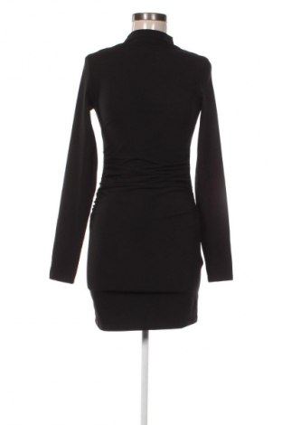 Kleid Bershka, Größe M, Farbe Schwarz, Preis € 41,99