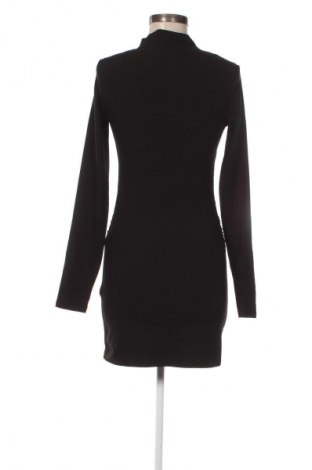 Kleid Bershka, Größe M, Farbe Schwarz, Preis € 41,99