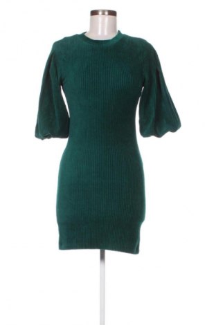Šaty  Bershka, Velikost S, Barva Zelená, Cena  567,00 Kč