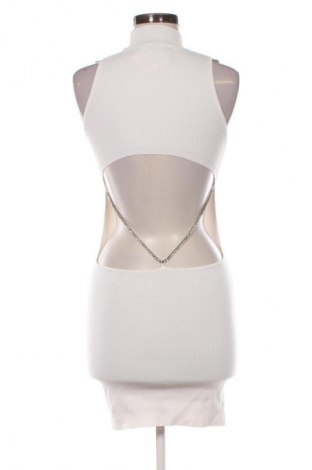 Рокля Bershka, Размер S, Цвят Бял, Цена 20,00 €