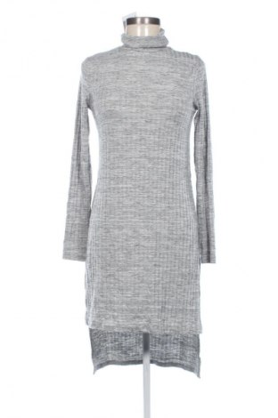 Ruha Bershka, Méret M, Szín Szürke, Ár 3 049 Ft