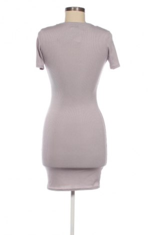 Ruha Boohoo, Méret M, Szín Szürke, Ár 13 110 Ft