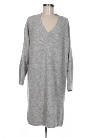 Kleid C&A, Größe XXL, Farbe Grau, Preis € 14,99