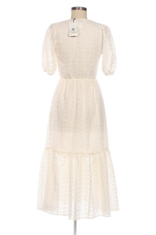 Рокля Desigual, Размер S, Цвят Екрю, Цена 96,00 €