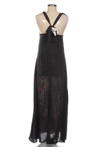 Рокля Desigual, Размер S, Цвят Многоцветен, Цена 96,00 €