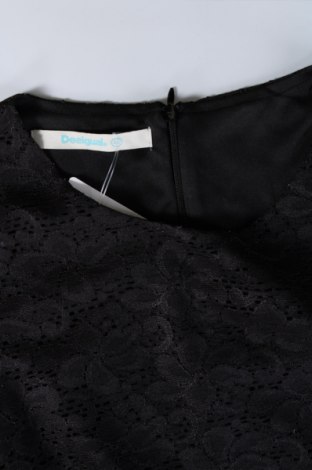 Sukienka Desigual, Rozmiar M, Kolor Kolorowy, Cena 225,06 zł