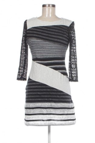 Rochie Desigual, Mărime M, Culoare Multicolor, Preț 171,99 Lei