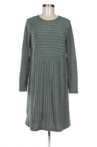 Kleid Emery rose, Größe M, Farbe Grün, Preis € 11,99